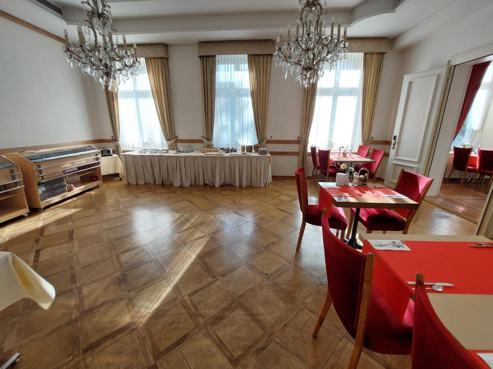 Hotel Post Glarnerhof Glarus Buitenkant foto